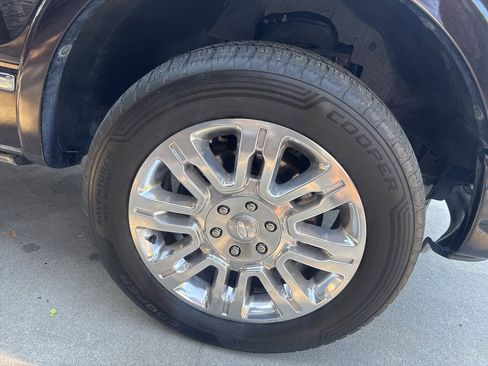 Used 2013 Ford F150 Platinum AWD/4WD image 31