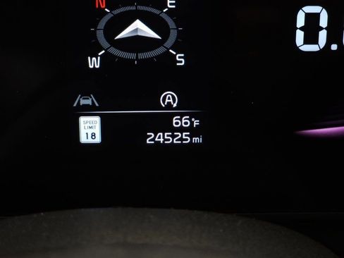 Used 2023 Kia Sportage EX image 18