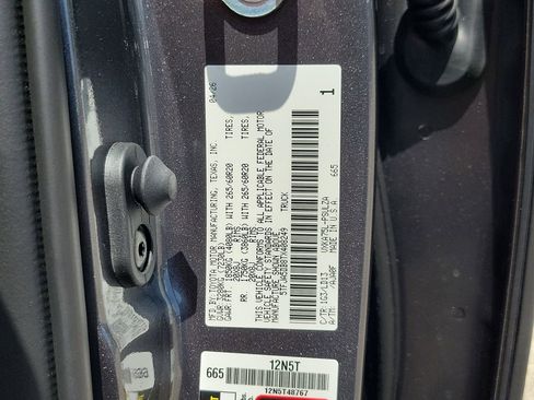 New 2026 Toyota Tundra Limited AWD/4WD image 32