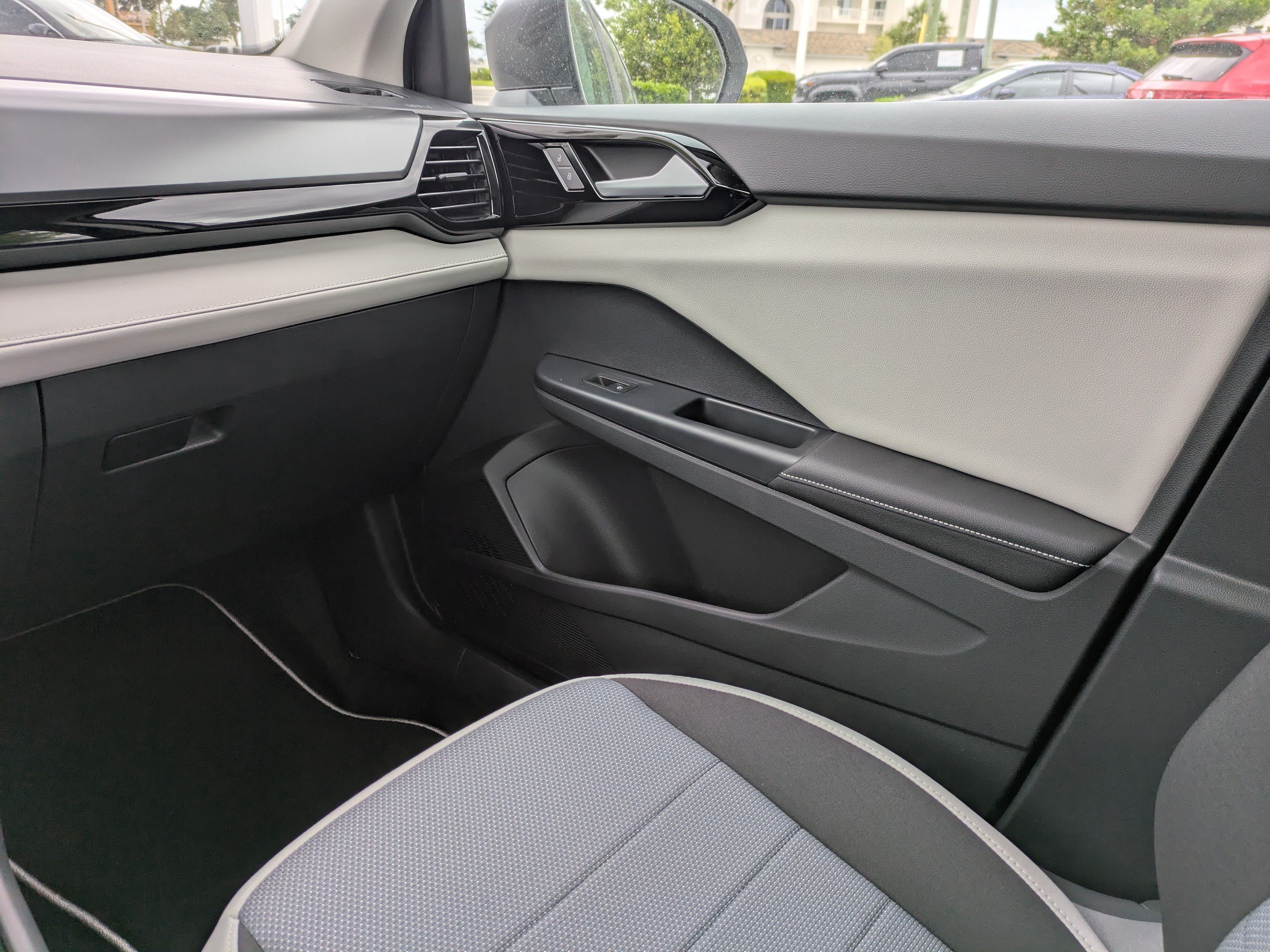 New 2026 Volkswagen Taos S FWD image 17