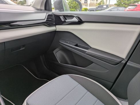 New 2026 Volkswagen Taos S FWD image 17