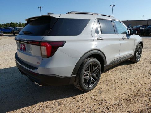 New 2027 Ford Explorer ST AWD/4WD image 4
