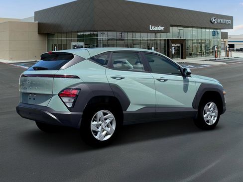 New 2026 Hyundai Kona SE image 8