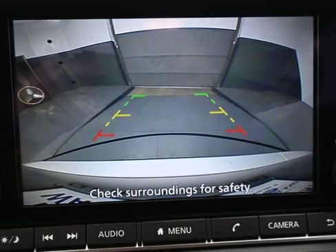 Used 2025 Nissan Rogue SV FWD image 19
