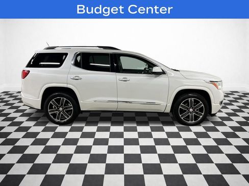 Used 2018 GMC Acadia Denali image 2