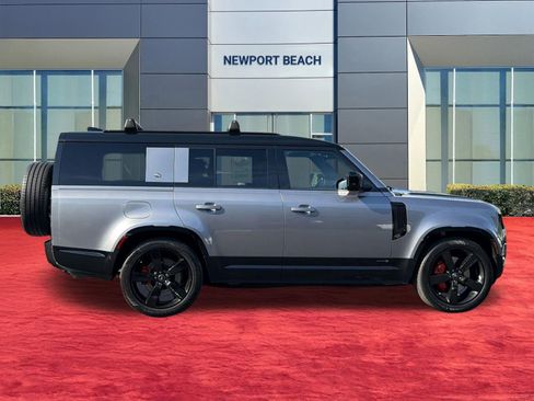 Used 2023 Land Rover Defender 130 X image 8