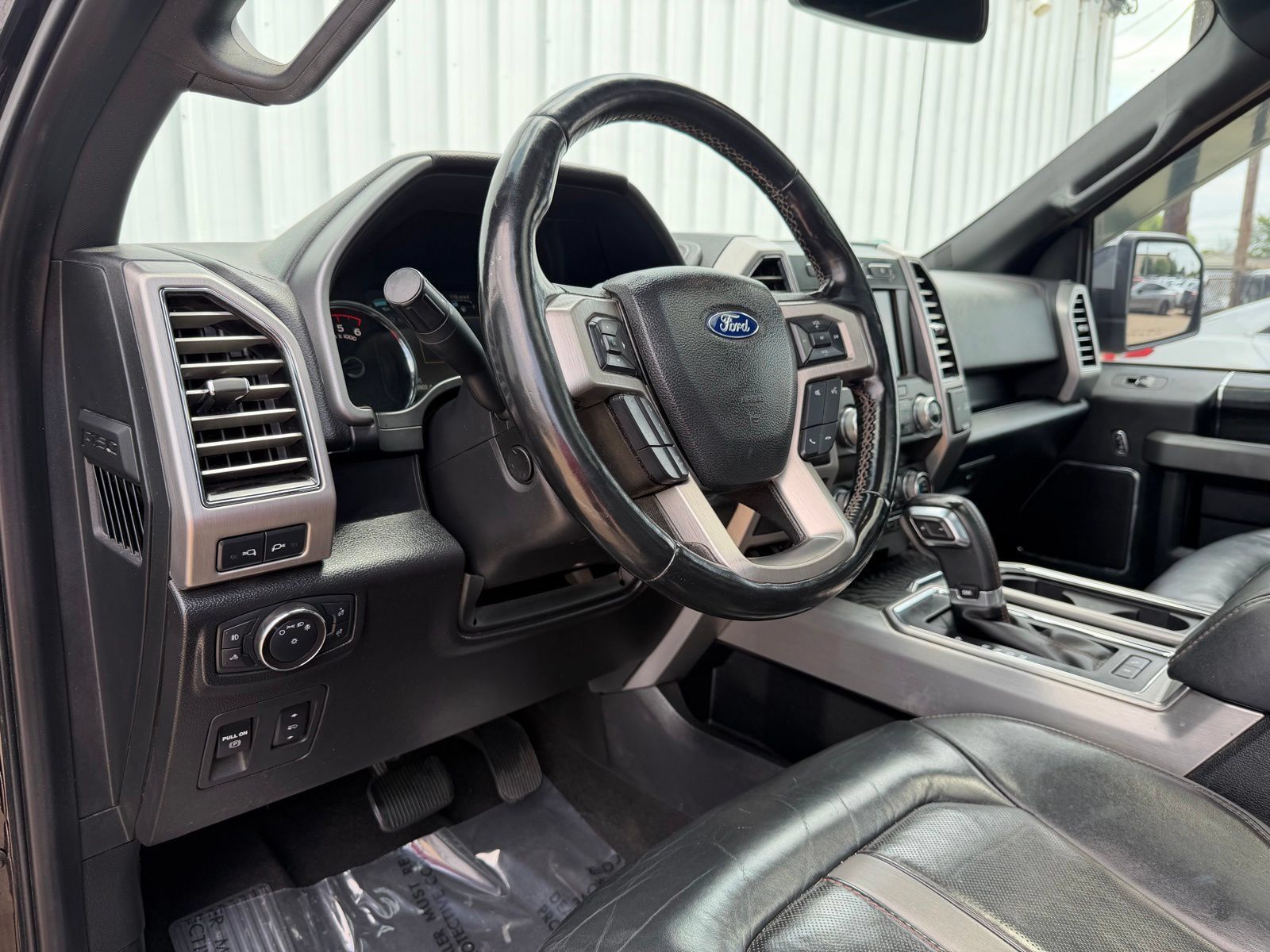 Used 2019 Ford F150 Platinum w/ Equipment Group 701A Luxury AWD/4WD image 16