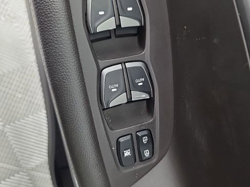 Used 2017 Hyundai Santa Fe Limited image 14