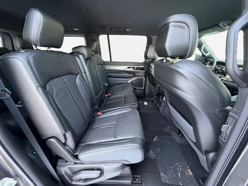 New 2026 Jeep Grand Wagoneer Limited w/ 8-Passenger Seating Package AWD/4WD image 34