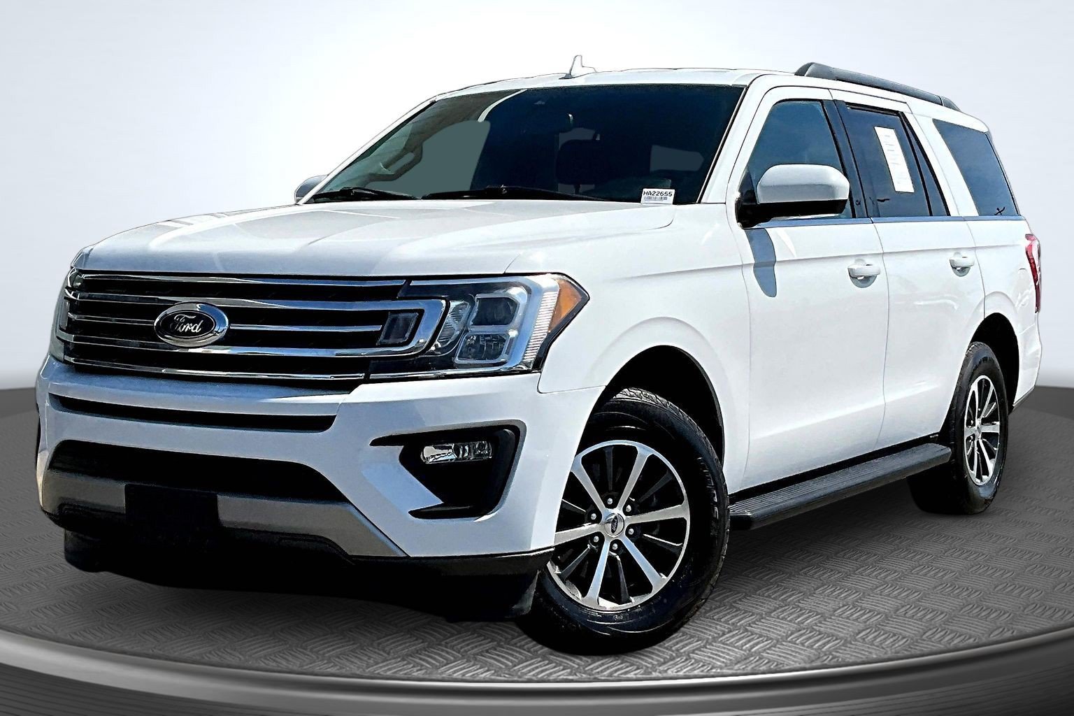 Used 2021 Ford Expedition XLT RWD image 1