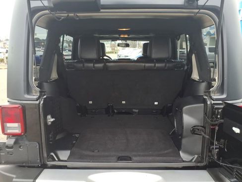 Used 2014 Jeep Wrangler Unlimited Sahara w/ Connectivity Group image 26