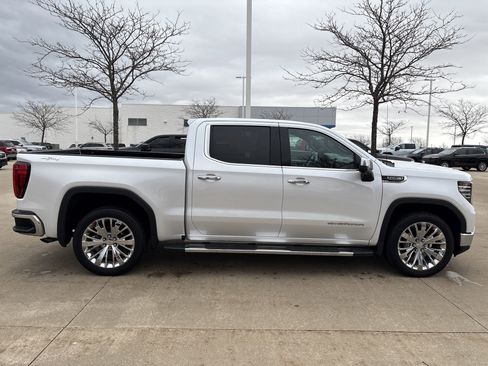 Used 2023 GMC Sierra 1500 SLT w/ SLT Premium Plus Package image 8