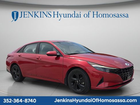 Used 2021 Hyundai Elantra SEL w/ Convenience Package FWD image 2