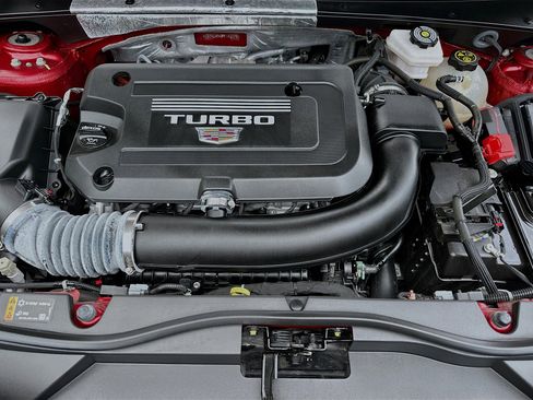 Used 2023 Cadillac XT4 Luxury w/ Driver Awareness Package image 30