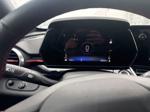 Used 2024 Chevrolet Trax RS w/ Sunroof Package image 15