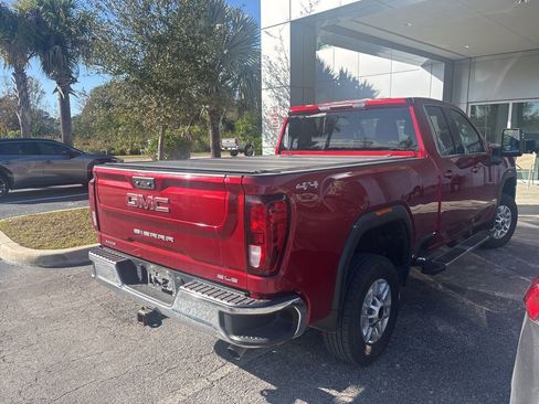 Used 2022 GMC Sierra 2500 SLE w/ SLE Value Package; image 4