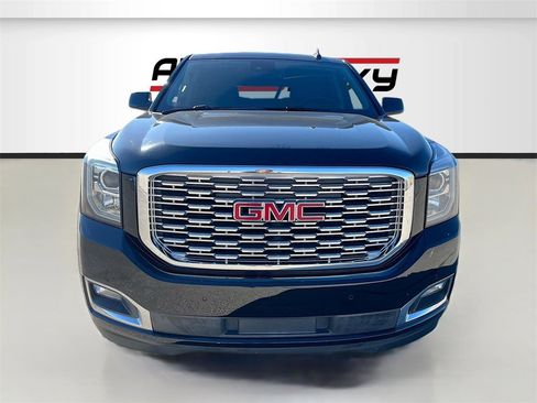 Used 2020 GMC Yukon Denali w/ Open Road Package image 2