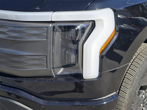 Used 2022 Ford F150 Lightning Lariat w/ Tow Technology Package image 9