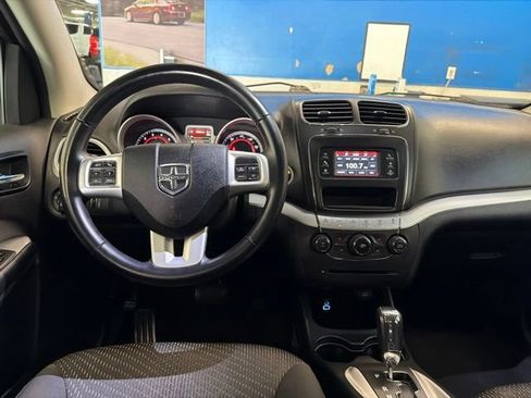 Used 2017 Dodge Journey Crossroad AWD/4WD image 19