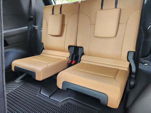 Used 2025 Lexus LX 600 4WD w/ Accessory Package (2T) image 34