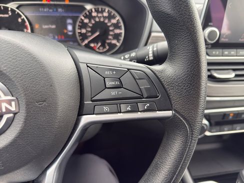 Used 2023 Nissan Altima 2.5 SV image 18