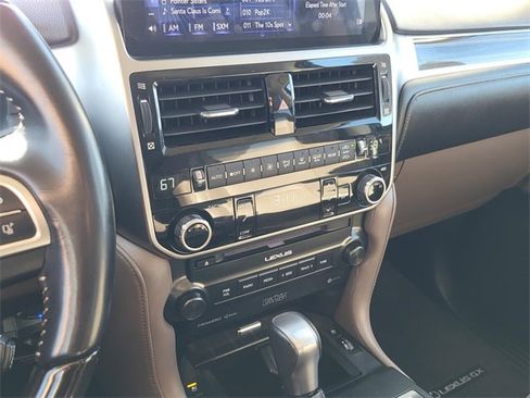Used 2023 Lexus GX 460 Luxury image 30