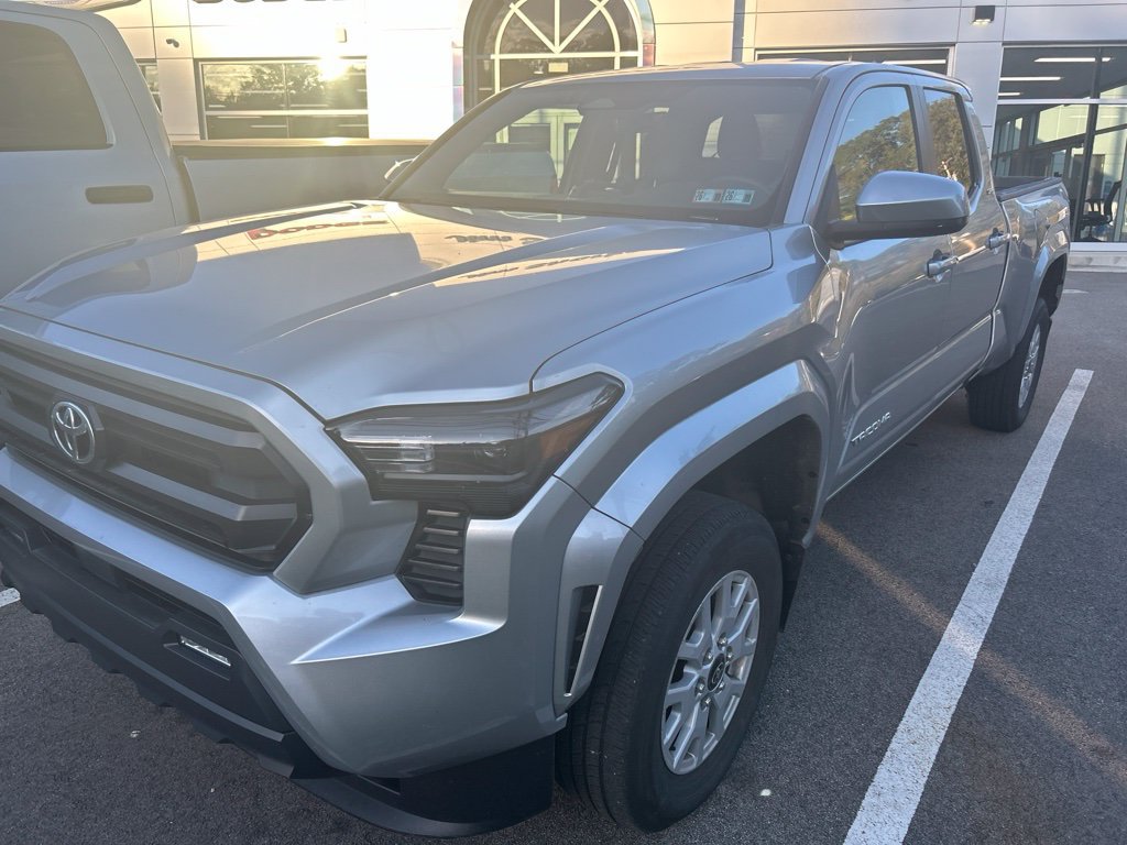 Used 2024 Toyota Tacoma SR5 RWD image 2