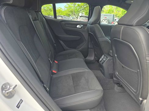 Certified 2023 Volvo C40 P8 Recharge Ultimate AWD/4WD image 13