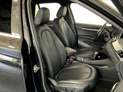 Used 2018 BMW X1 xDrive28i image 7