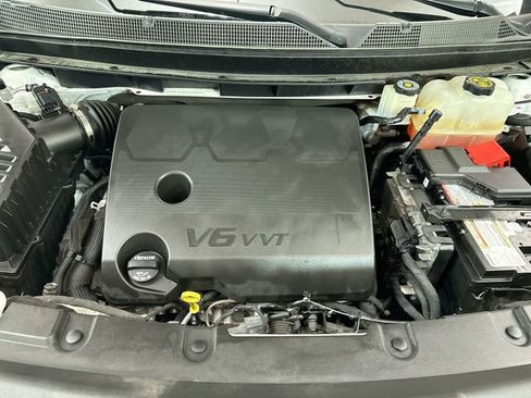 Used 2023 Chevrolet Traverse Premier AWD/4WD image 34