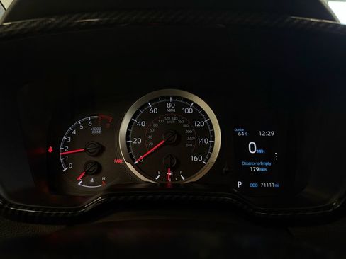 Used 2020 Toyota Corolla SE FWD image 19