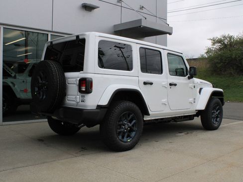 New 2026 Jeep Wrangler Unlimited Sport AWD/4WD image 8