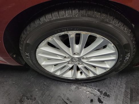 Used 2013 Toyota Avalon XLE Touring FWD image 12