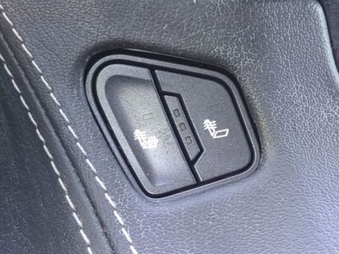 Used 2019 Chevrolet Suburban LT w/ LT Signature Package RWD image 28