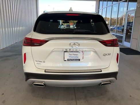 Used 2020 INFINITI QX50 Essential image 21
