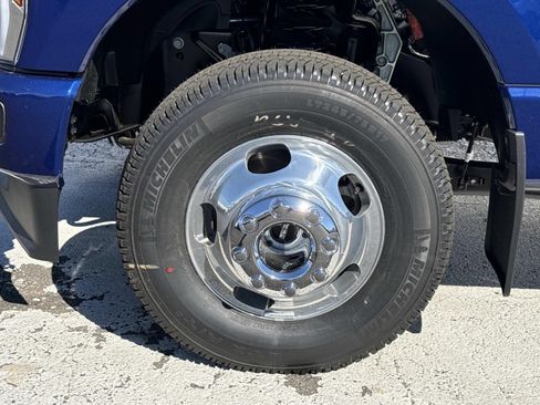 New 2026 Ford F350 Platinum AWD/4WD image 9