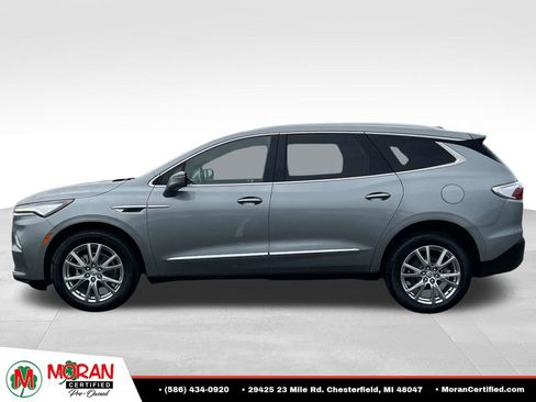 Used 2023 Buick Enclave Essence w/ Experience Buick Package FWD image 2
