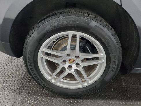 Used 2018 Porsche Macan AWD/4WD image 20