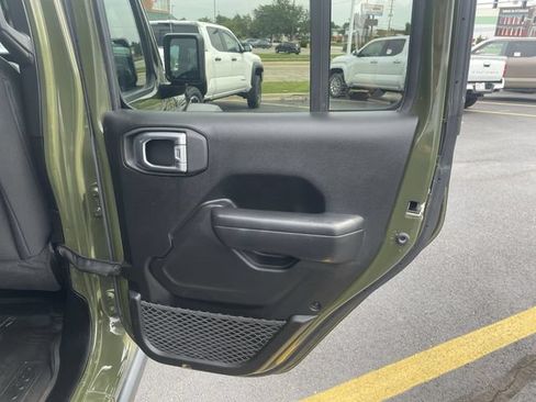 Used 2023 Jeep Wrangler Unlimited w/ Cold Weather Group AWD/4WD image 36