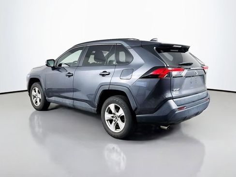 Used 2021 Toyota RAV4 XLE w/ Convenience Package image 4
