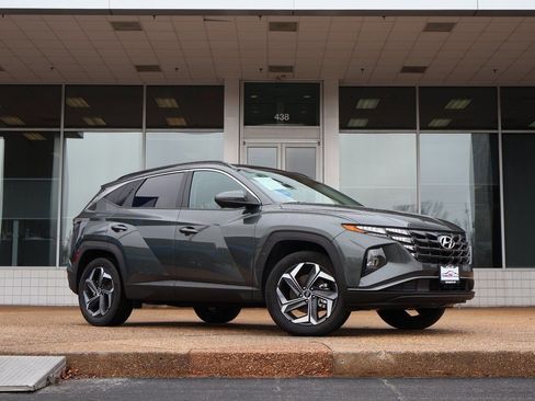 Used 2022 Hyundai Tucson SEL image 2