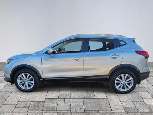 Used 2017 Nissan Rogue Sport SV image 4