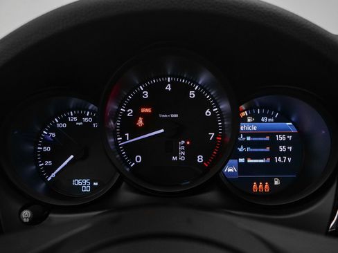 Used 2025 Porsche Macan image 24