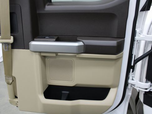 Used 2018 Ford F150 Lariat w/ Equipment Group 501A Mid image 20