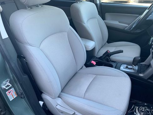 Used 2014 Subaru Forester 2.5i Premium w/ All-Weather Package AWD/4WD image 19
