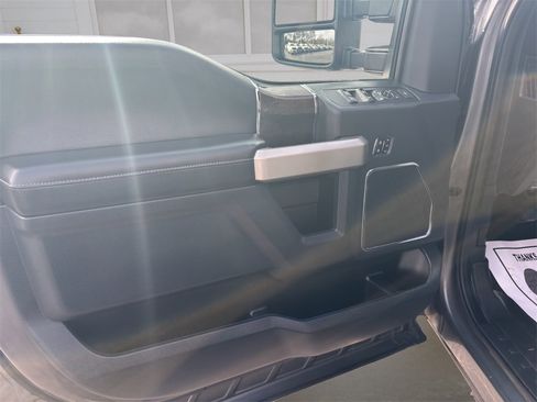 Certified 2022 Ford F350 Lariat w/ Lariat Value Package image 19