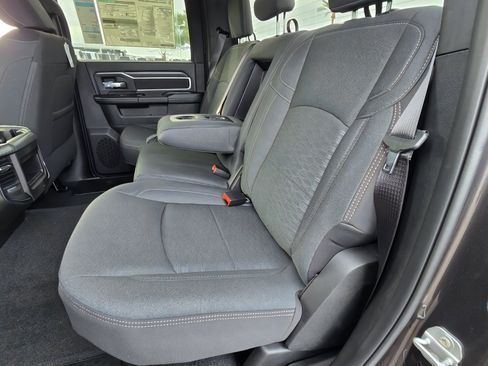New 2026 RAM 2500 Big Horn AWD/4WD image 17