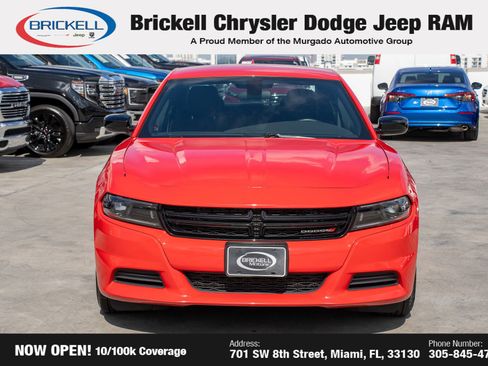 Used 2023 Dodge Charger SXT image 2