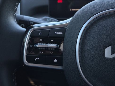 Used 2025 Kia Sorento S w/ Panoramic Sunroof Package image 20