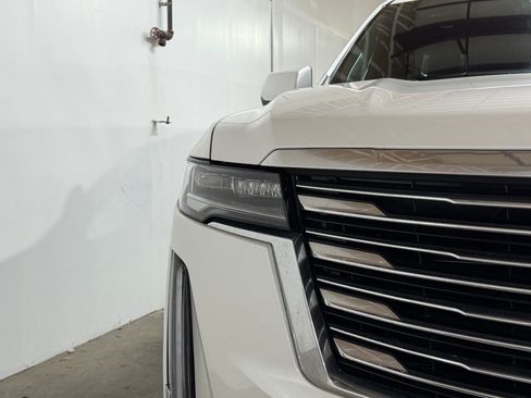 Certified 2024 Cadillac Escalade ESV Premium Luxury Platinum AWD/4WD image 9